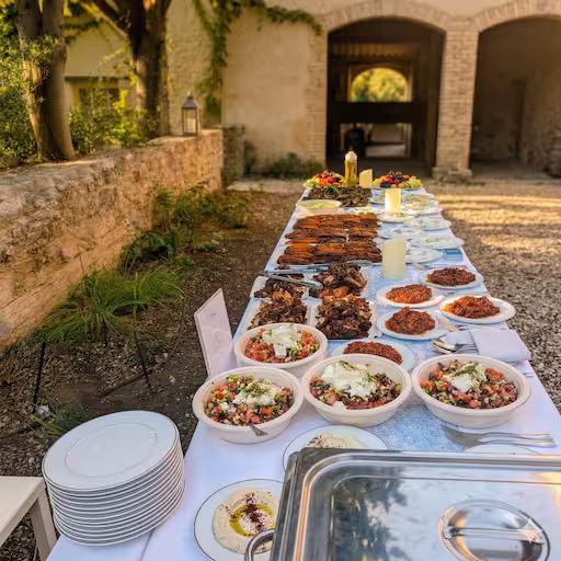 Plateau traiteur street food israélienne — TITA Aix-en-Provence